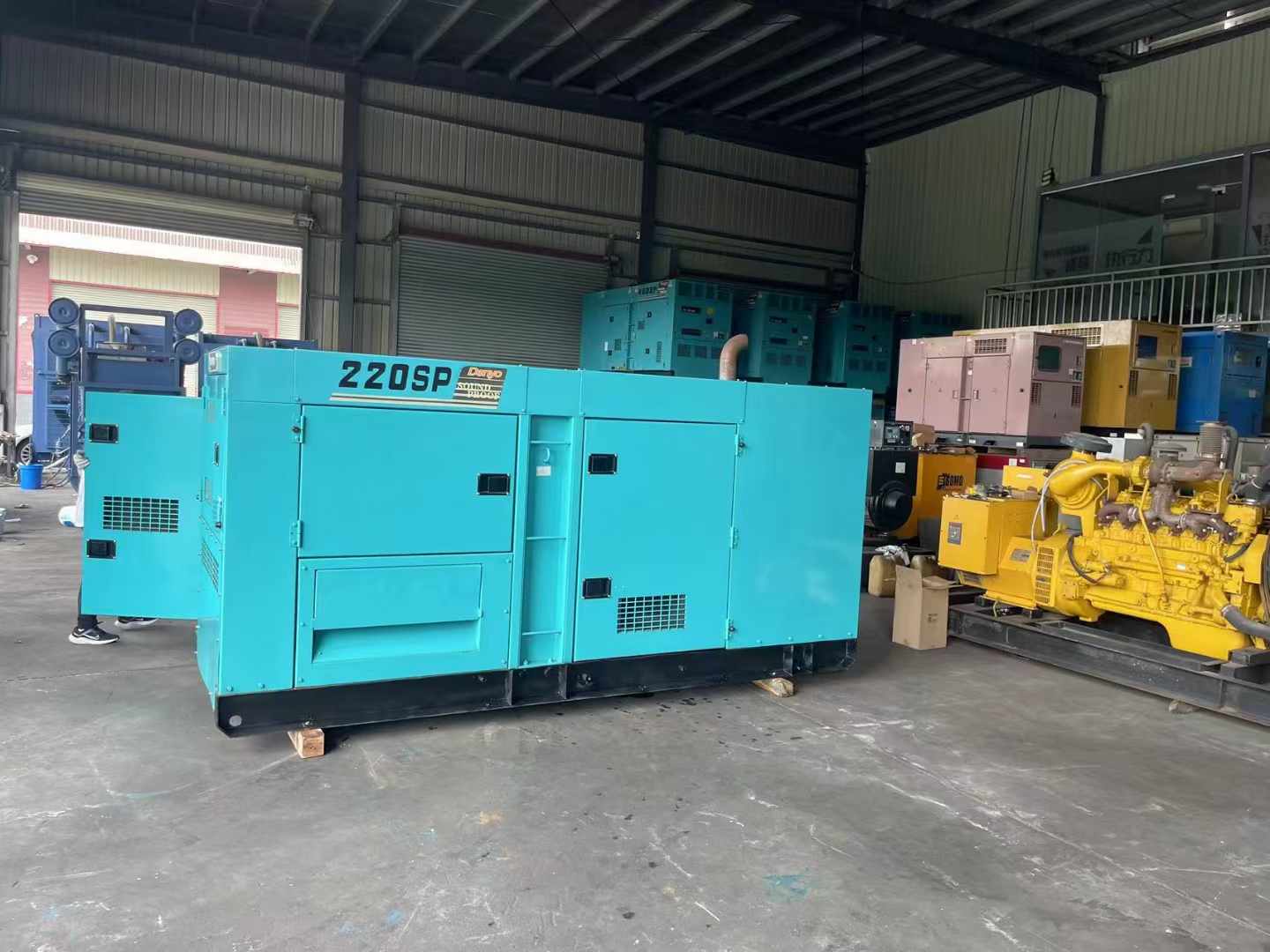 贵州柴油发电机组长期不间断运行时，如何监控其温度和压力？